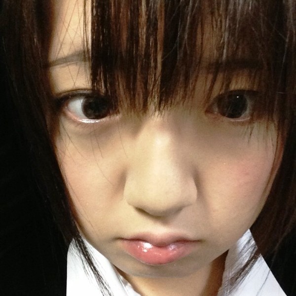 きぃ