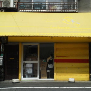 ミアフォト&アイドル大阪店の外観