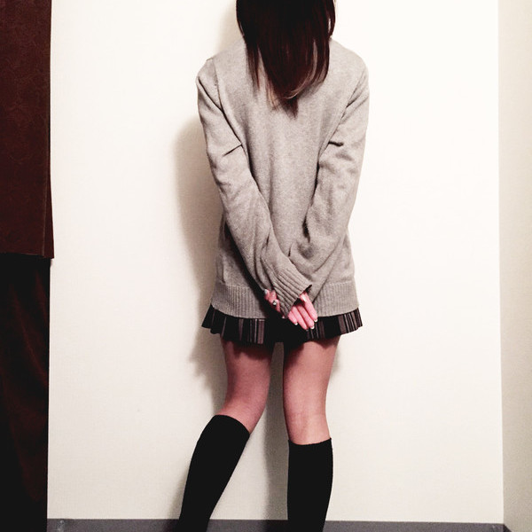 れいな（大型新人・新１８才）