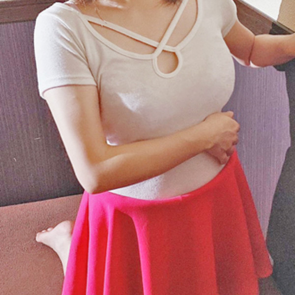 小谷　なな