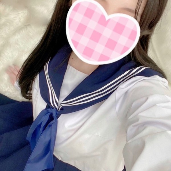 しおん　155cm(Fカップ)　19歳