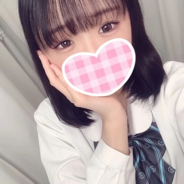 きよ　162cm（Cカップ）　18歳