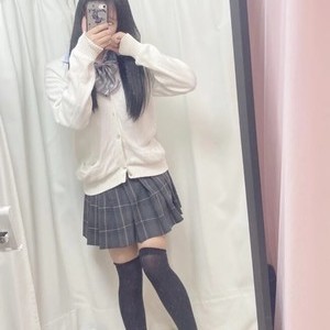 なみあ　160cm（Cカップ）　19歳