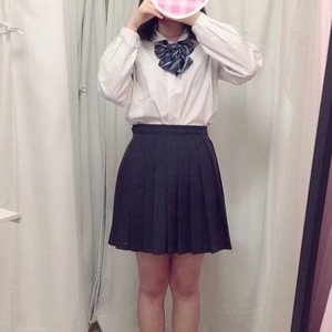 きよ　162cm（Cカップ）　18歳