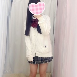 ありさ　155cm（Eカップ）　18歳