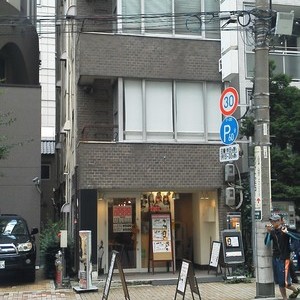 ミアコス秋葉原店＋秋葉原メイド不動産の外観