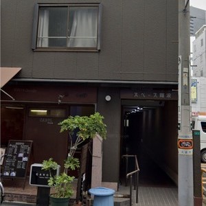 令和美少女！告らせ隊の外観